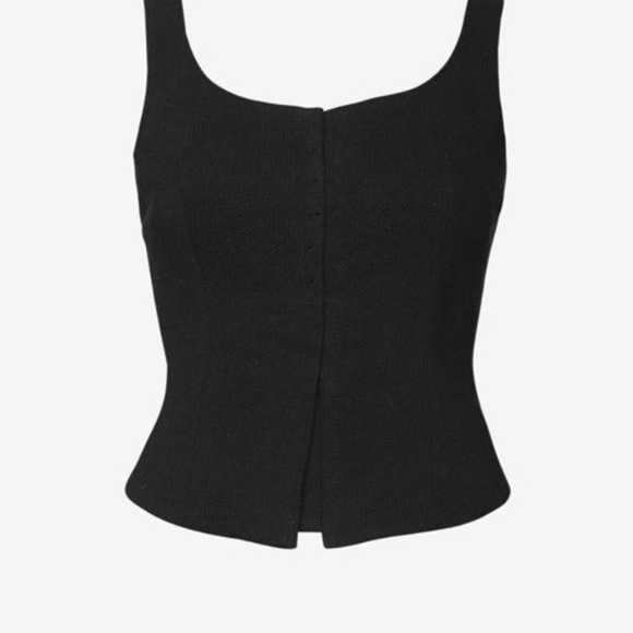 INTERMIX Tops - Intermix clasp crop top